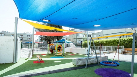 גן משחקים - קיבוץ גלויות.jpg