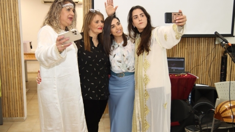 נשף פורים לסייעות1.jpg