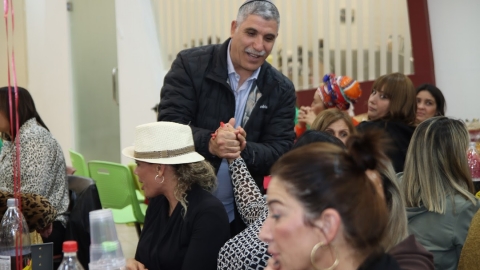 נשף פורים לסייעות - ראש העיר.jpg