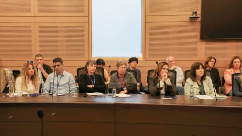 קריית מלאכי בחזית המאבק לשיפור מעמד העובדים הסוציאליים (1).jpg